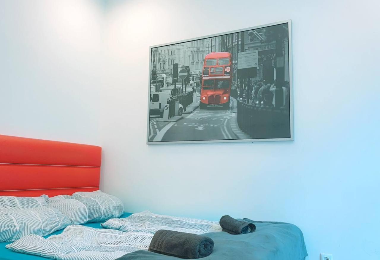 Comfort Triple Room Hn Виена Екстериор снимка